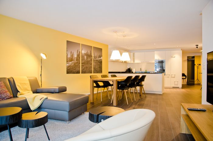 apartment_rugenpark2_griwarent_interlaken_wohnbereich_essbereich_kueche.jpg