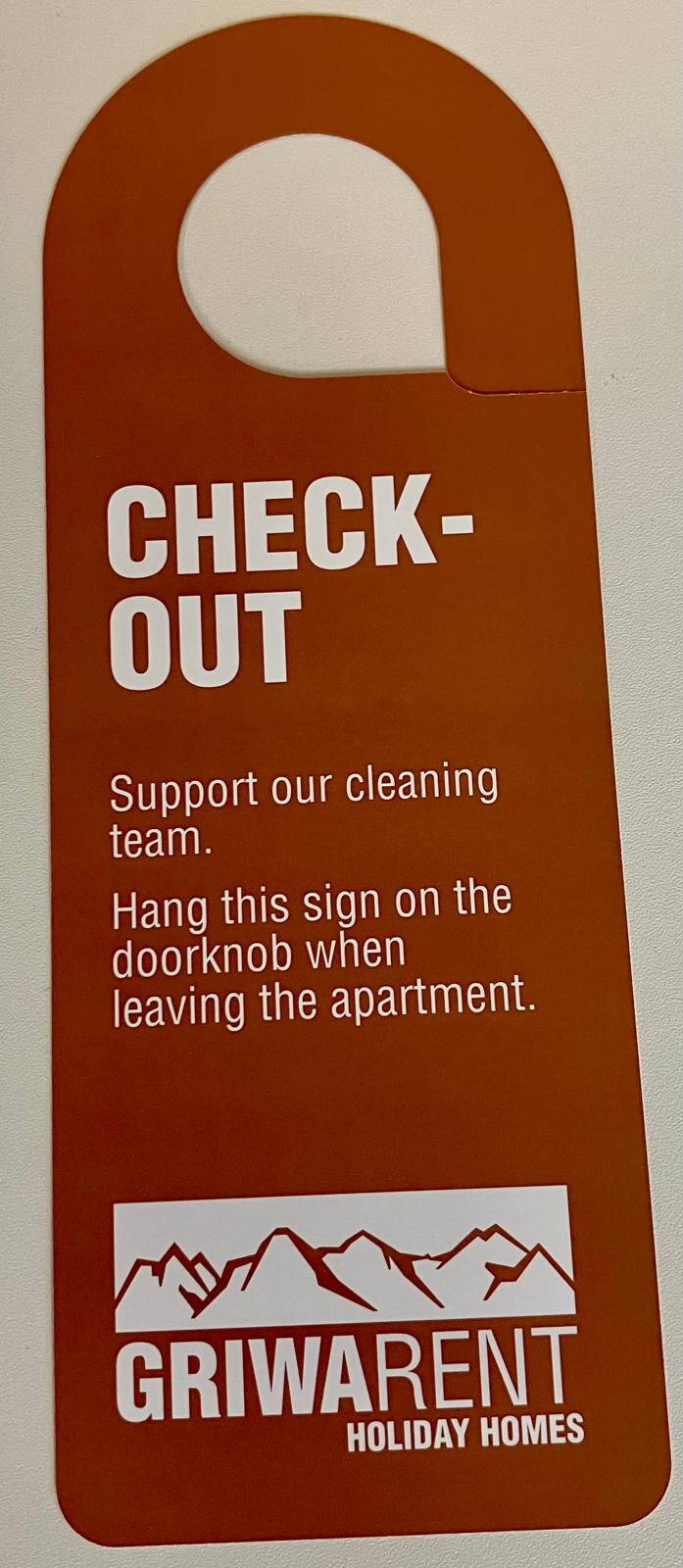 check-out_tuerhaenger.jpeg check-out_tuerhaenger.jpeg